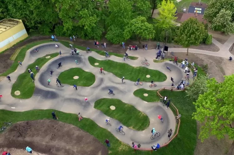 Karataya kaykay ve bisiklet parkı geliyor