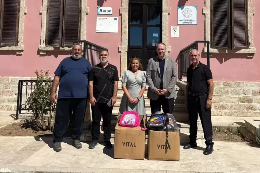 MHP Edirneden 500 öğrenciye eğitim desteği