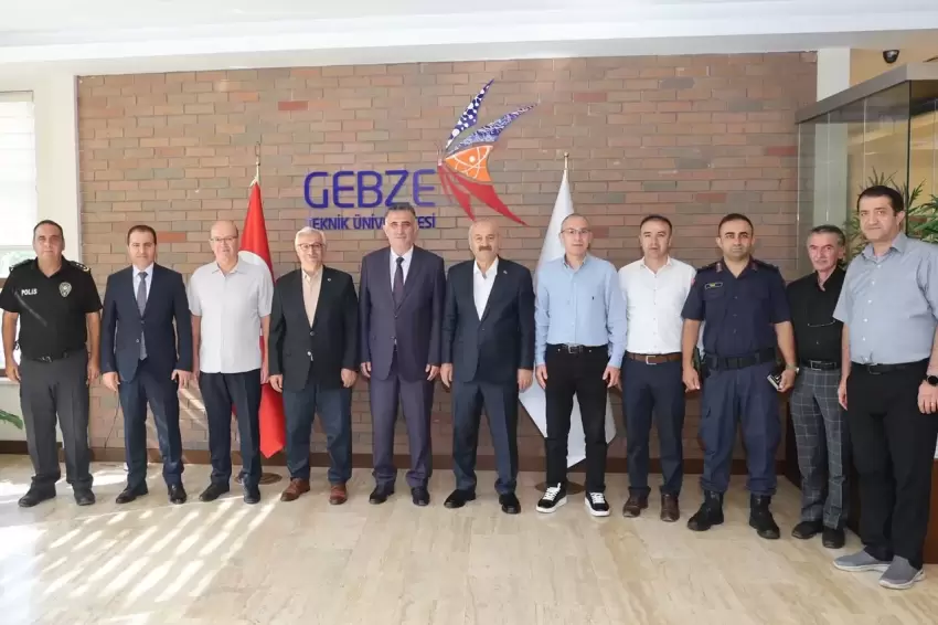 Gebzede Başkan Büyükgözden Rektör Mantara hayırlı olsun ziyareti