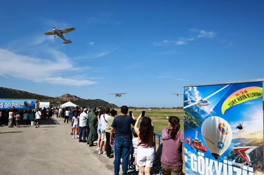 Efes Selçukta THK Havacılık Festivali gökyüzüyle buluşturdu