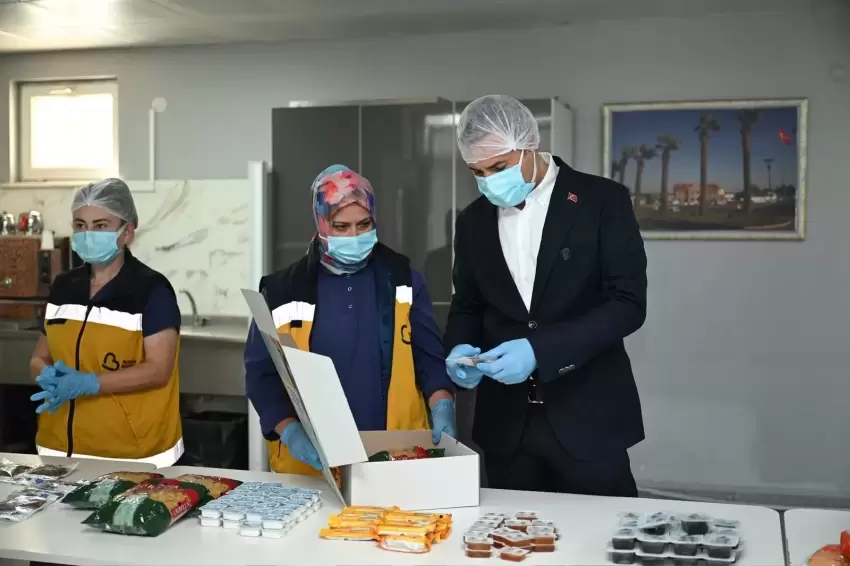 Balıkesirde öğrencilere beslenme paketi desteği