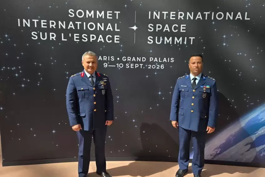 Alper Gezeravcı Pariste Uluslararası Uzay Zirvesinde Türkiyeyi temsil etti
