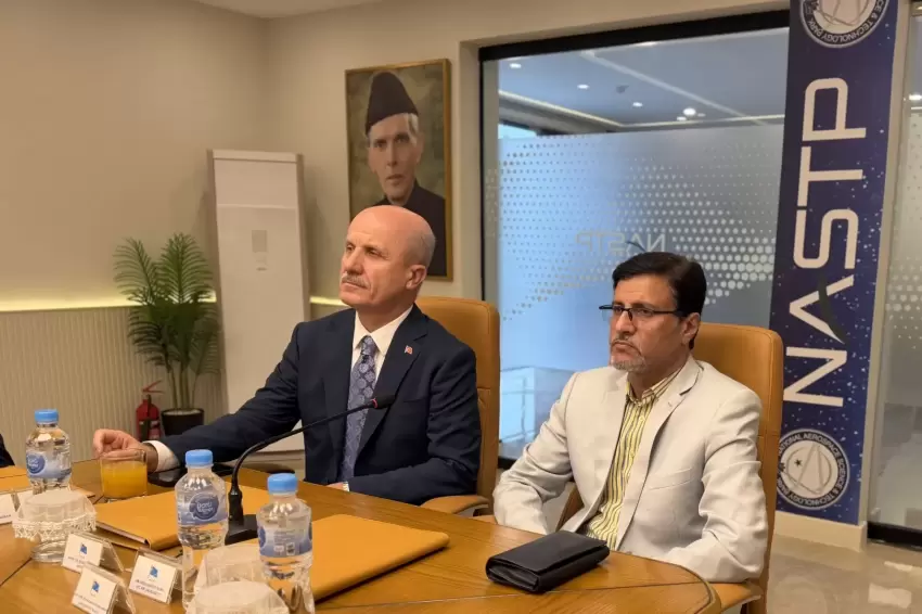 YÖK Başkanı Özvardan Pakistanda NASTP ziyareti