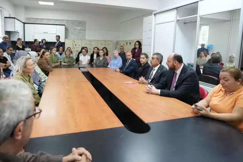 Bakan Tekindan Yalovada okul ziyareti