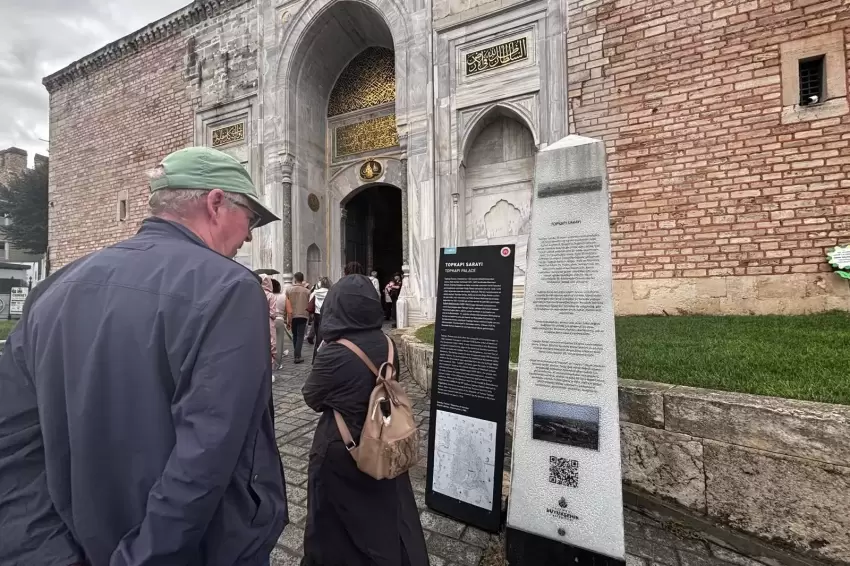 İstanbulda Maltepelilerden Topkapı Sarayına ziyaret
