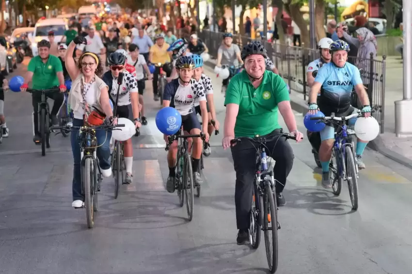 Başkan Dutlulu Manisalılarla birlikte pedalladı