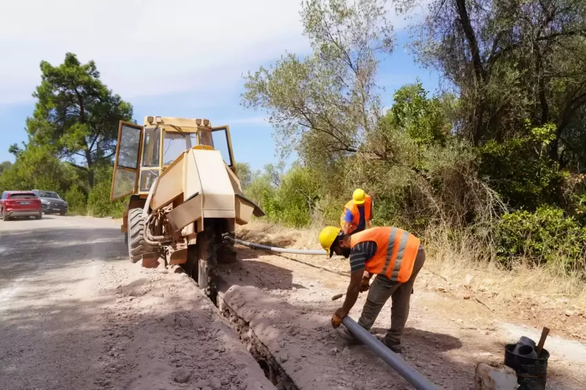Muğla Çamlıdaki 30 yıllık içme suyu hatları yenileniyor