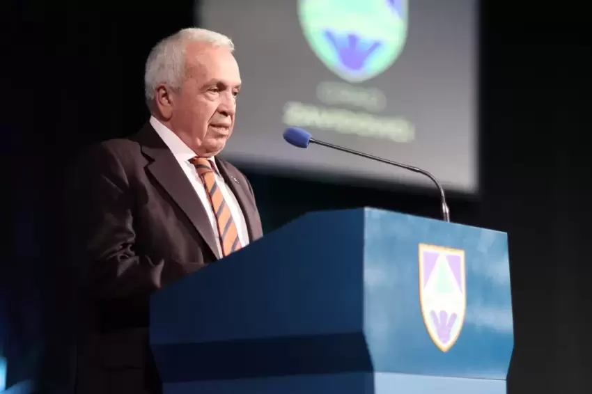 Bursada Başkan Şadi Özdemir Zavidovićinin Şehir Günü törenlerine katıldı