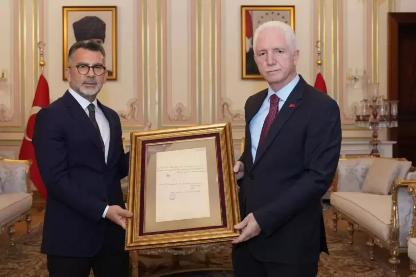 66 yıl sonra bulunan 127 yıllık mektup İstanbul Valiliğine teslim edildi