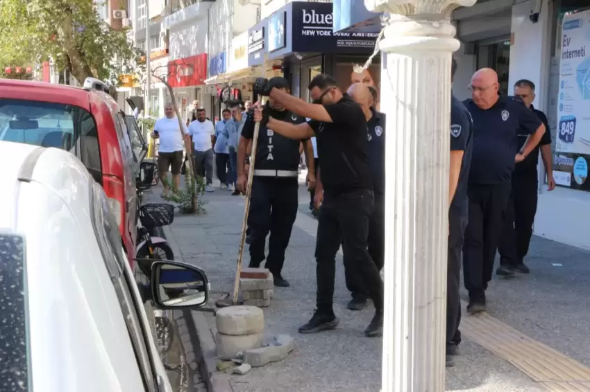 Balıkesir Edremitte kaldırım işgallerine zabıtadan denetim
