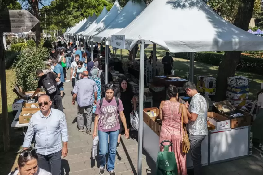 Kültürparkta edebiyat şöleni başladı