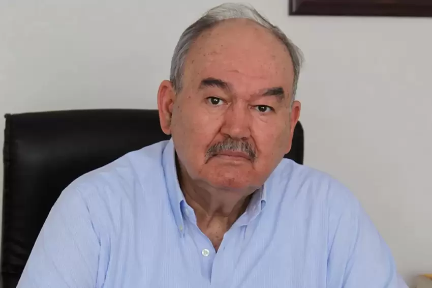 Eski İzmir Büyükşehir Belediye Başkanı Burhan Özfatura yoğun bakımda