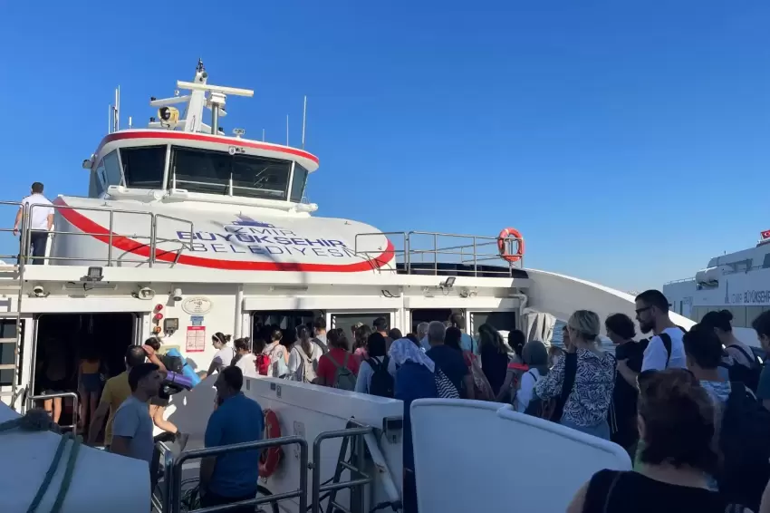 İZDENİZin yaz seferlerine ilgi arttı