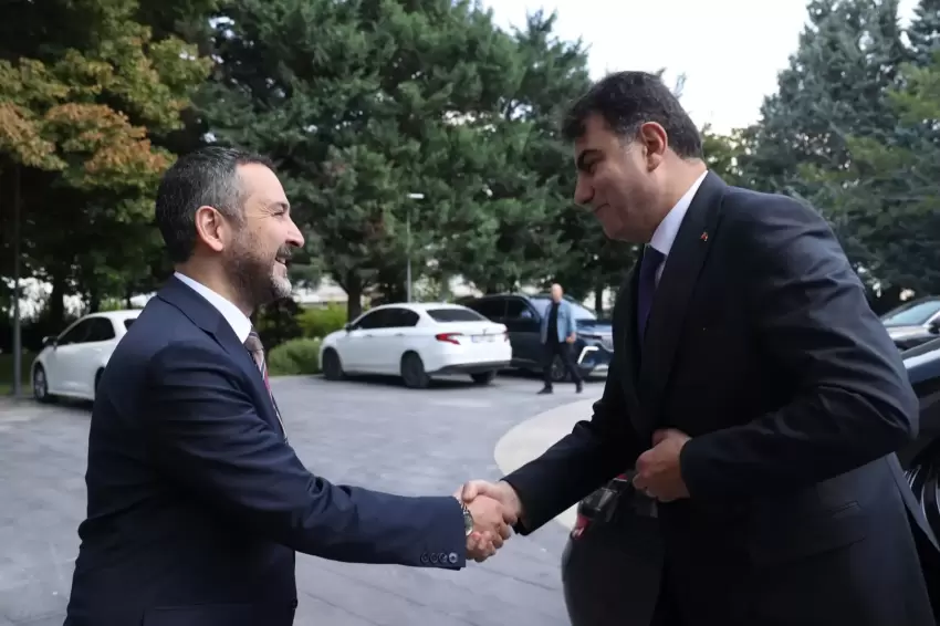 Bakan Yardımcısı Heybetten Konya Büyükşehire ziyaret
