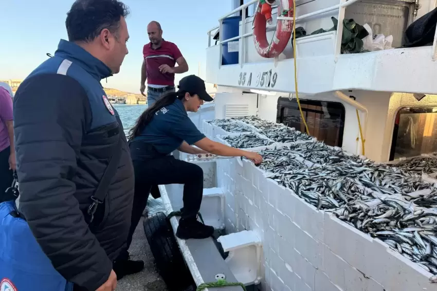İzmirde su ürünleri denetimleri aralıksız sürüyor