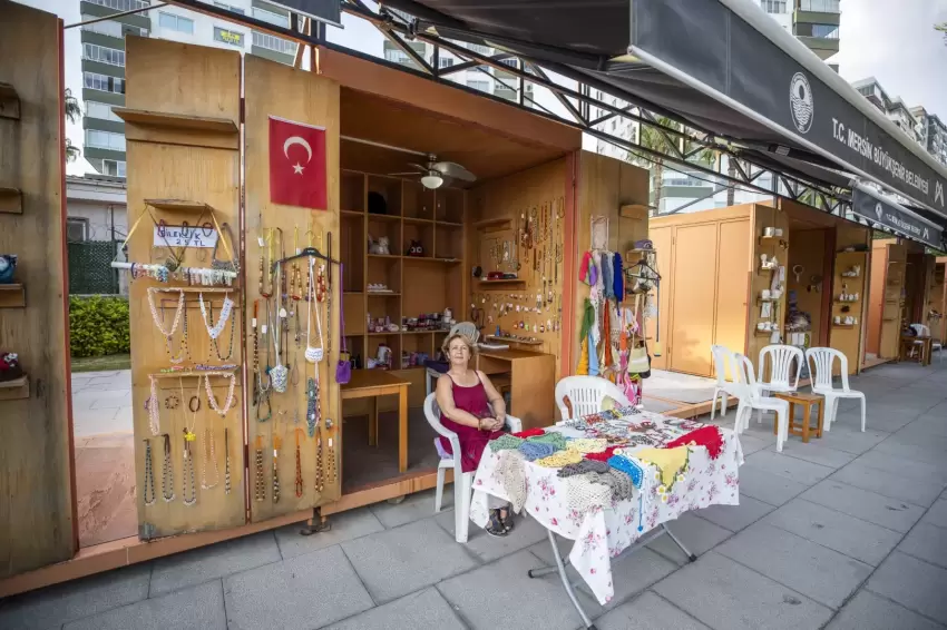 Mersinde üretici kadın stantları dayanışmayı güçlendiriyor