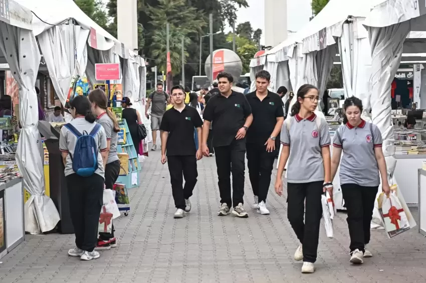 İZKİTAP Kültürparkta kitapseverleri buluşturuyor