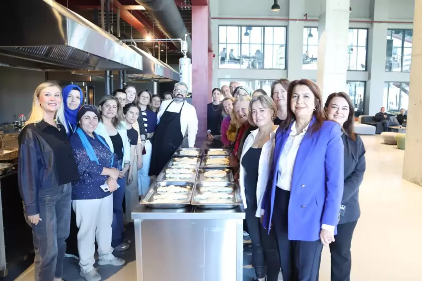 Sennur Sezerin eski ikramları Pancar Deposunda canlandı