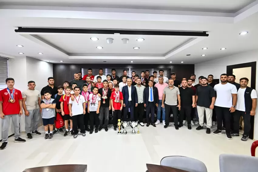Muratpaşa Belediyesporun güreşlerde hedefi büyük