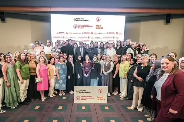 Türkiyenin girişimci kadınları Antalyada buluştu