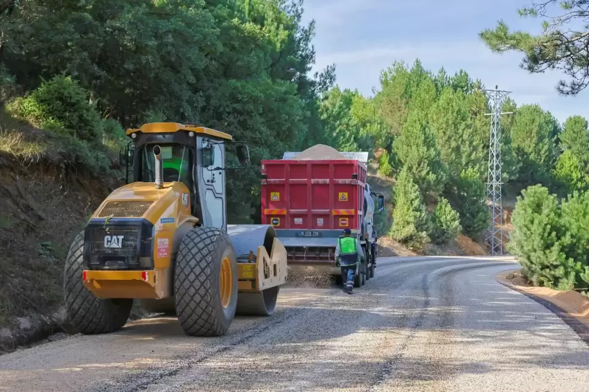 Osmangazinin 3 mahallesinde yollar yenileniyor