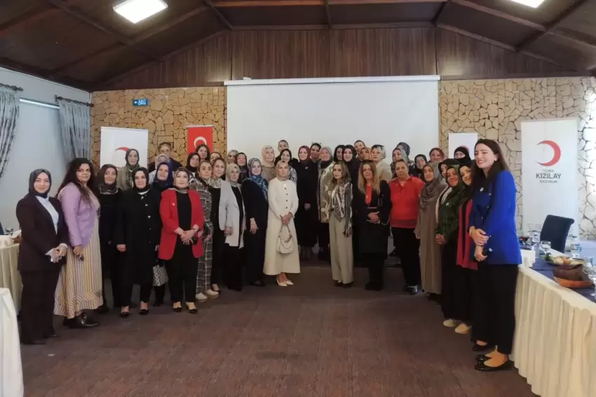 Kızılay Kadın Erzurumun yeni yönetiminden istişare buluşması
