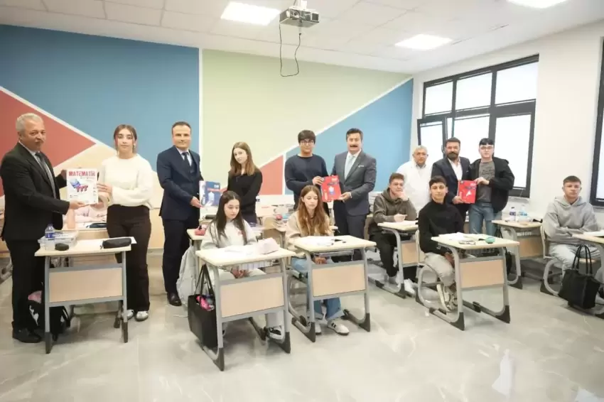 Bursa Yenişehirde üniversite hazırlığa 3 bin kitap desteği