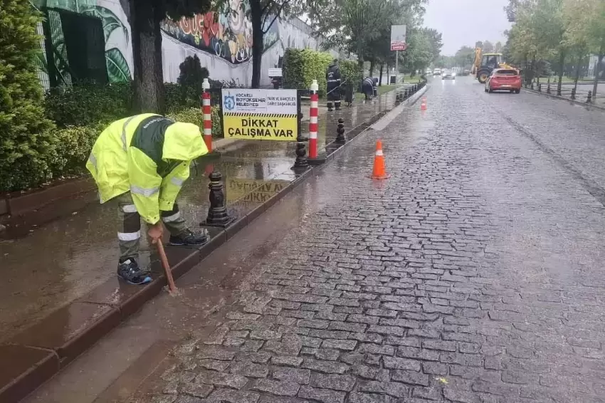 Kocaeli Büyükşehir ekipleri yağışa karşı seferber