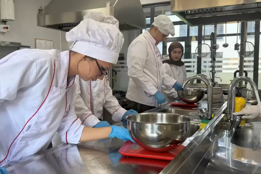 Donanımlı gençler Gebze Beyaz Kalplerde yetişiyor