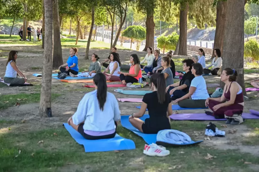 Bornovada kadınlar sağlık ve huzur için bir araya geldi