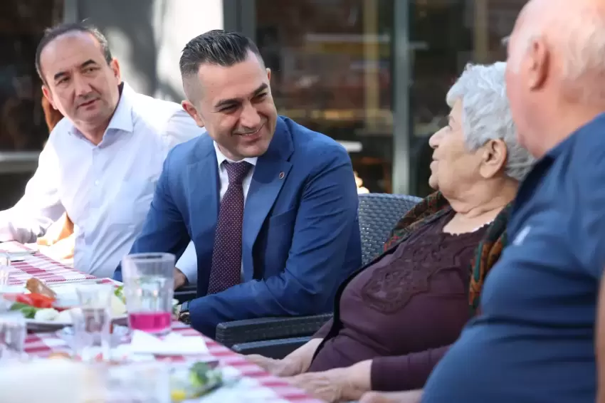 Antalyada alzheimer hastalarına moral desteği