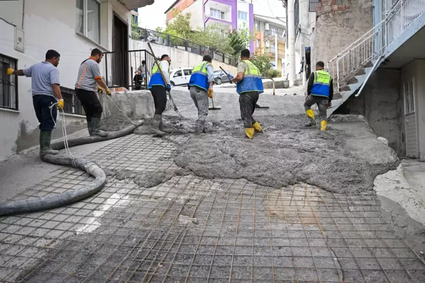 Bornovada bir yol sorunu daha çözüldü