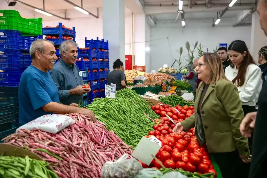 Güzelbahçede Başkan Vekilinden pazar ziyareti