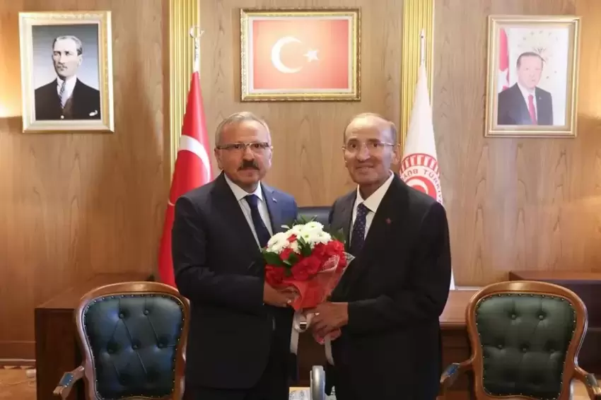 TBMMde o görevden istifa etmişti... Bozdağ görevi Beyazıta devretti