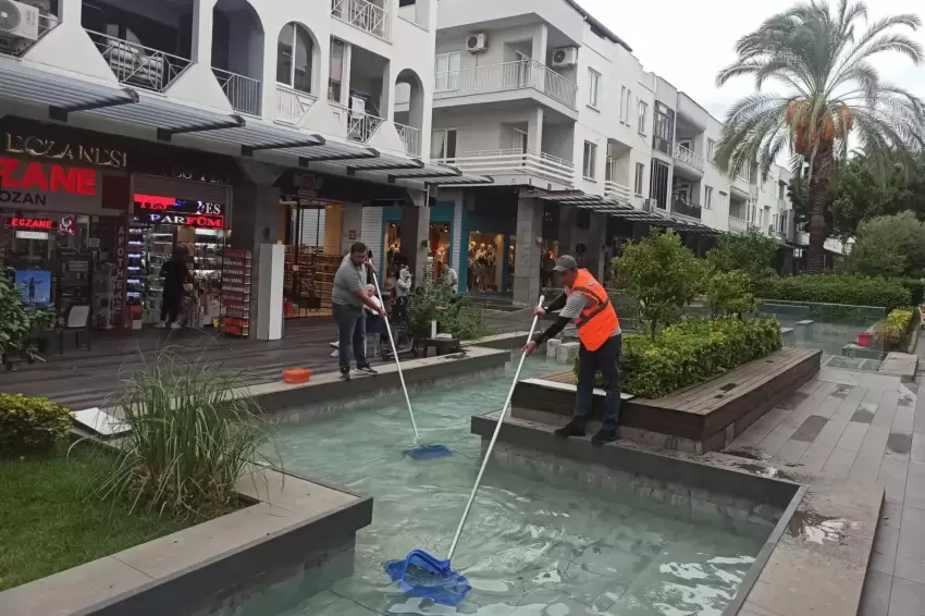 Antalya Kemer Liman Caddesinde kış öncesi bakım çalışması