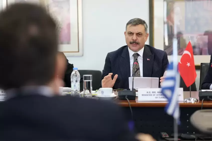 Bakan Çiftçiden Yunanistana iade mesajı: Suçlular sınırları aşsa da adaletten kaçamaz