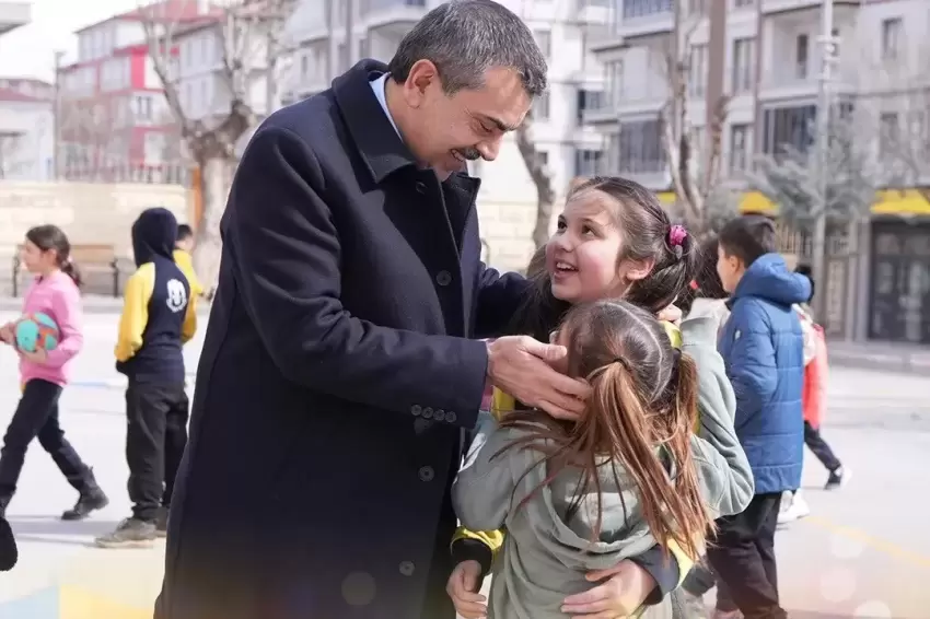 Bakan Tekinden 11 Ekim Dünya Kız Çocukları Günü mesajı