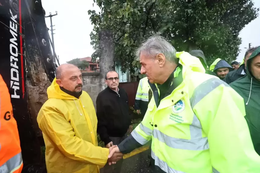 Sakaryada Vali Doğan ve Başkan Alemdar afet bölgelerinde