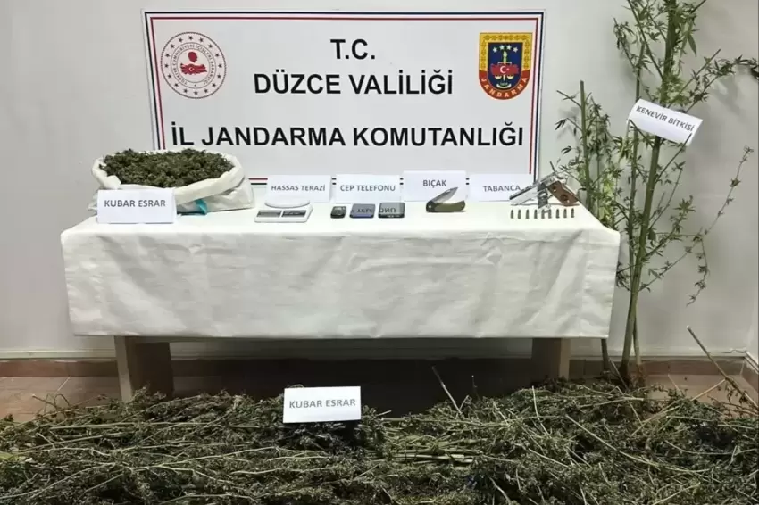 Düzcede uyuşturucuya 2 gözaltı