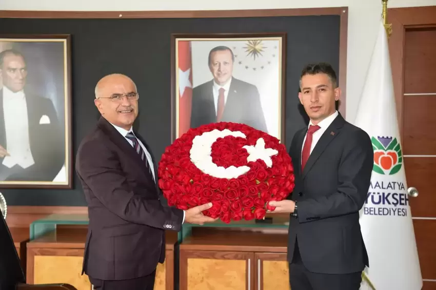Malatyalı muhtarlardan Başkan Ere hizmet teşekkürü