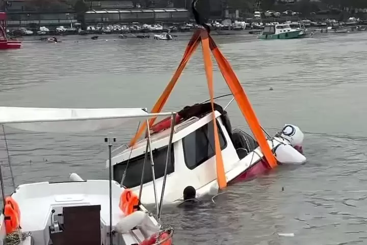 Akçakoca Limanında tekne battı