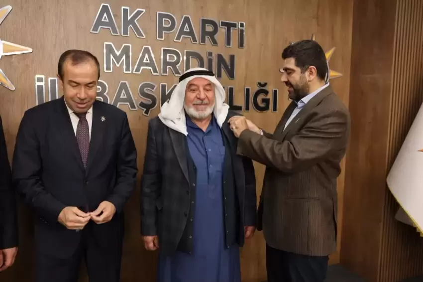 AK Parti Mardinde yeni katılımlarla büyüyor