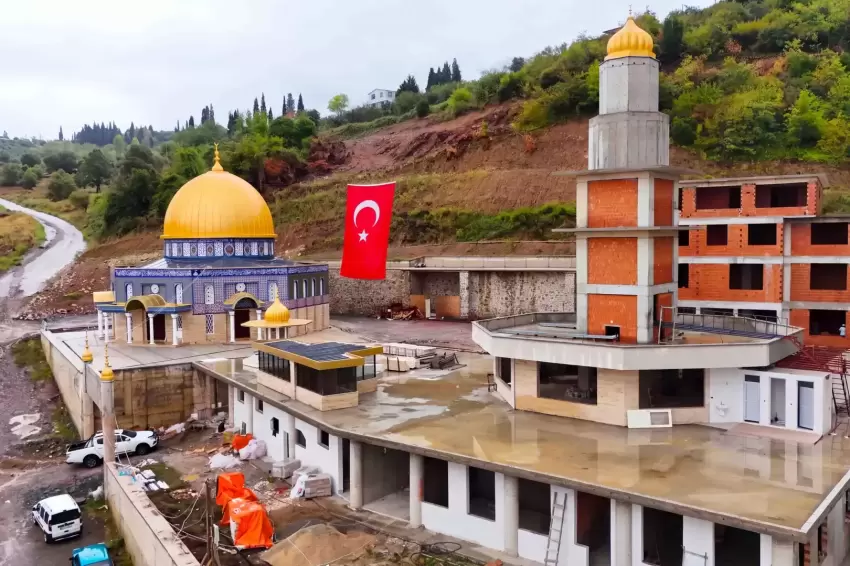 Karamürsel Aksa Camii Büyükşehirle yükseliyor