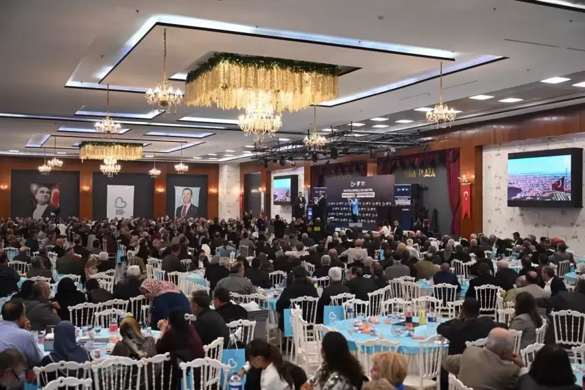 Balıkesirde muhtarlar ve aileleri aynı sofrada buluştu