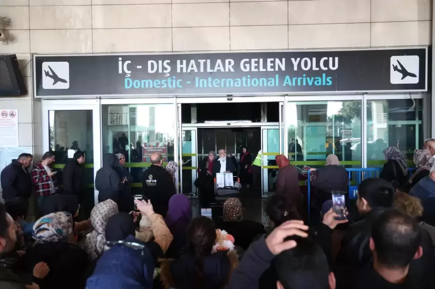 Vefa umresinde üçüncü kafile Konyaya döndü