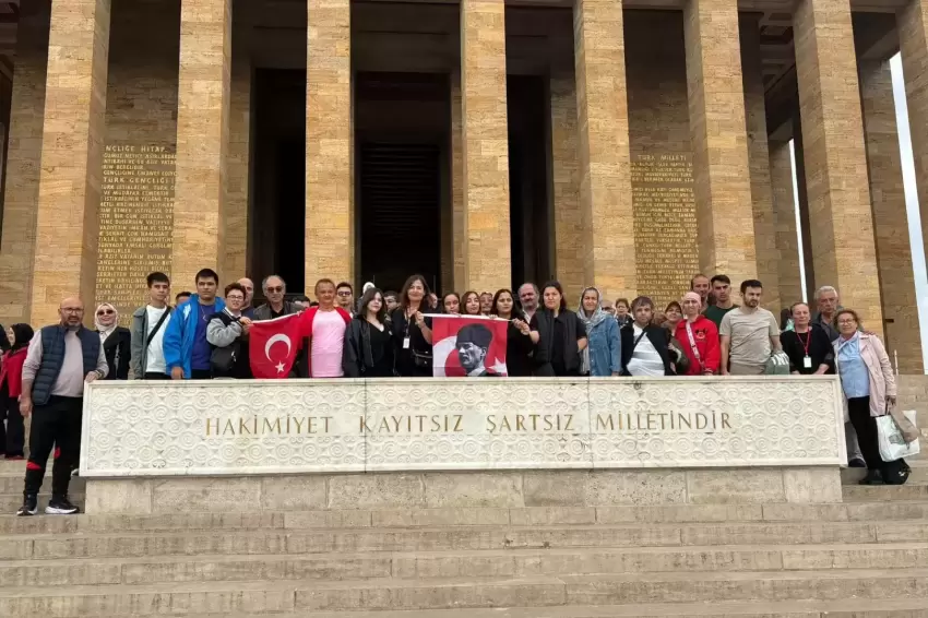 Mudanya ve Nilüferden Anıtkabire anlamlı ziyaret... Sevgi engel tanımadı