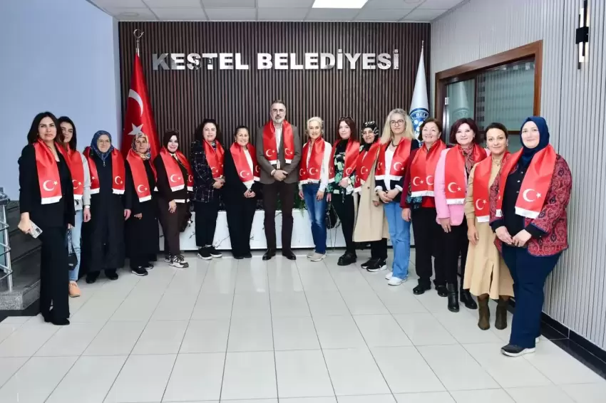 Bursanın kadın muhtarlarından Kestel Belediyesine ziyaret