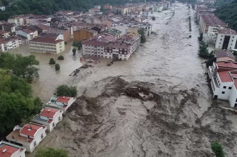 Uzmandan sel sonrası temizlik uyarısı: Önce güvenliği sağlayın