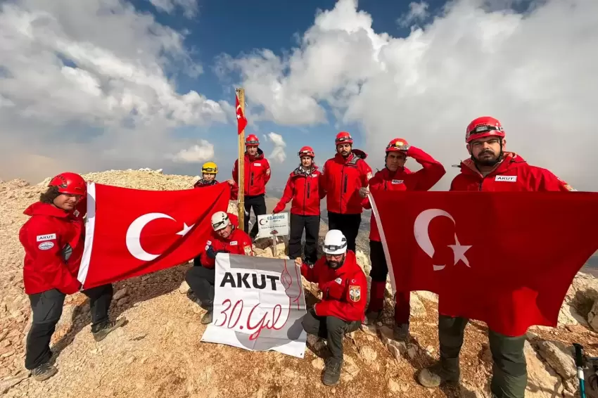 AKUTun 30uncu yılına 30 Yıl 30 Zirve projesi