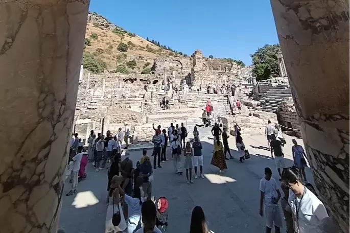 Yerli turist 3 ayda 155 milyar TL harcadı Seyahat sayısı geriledi